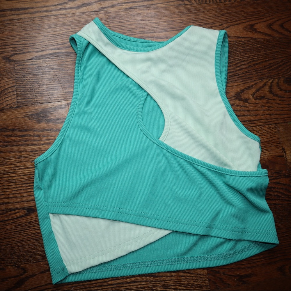 teal crop tank